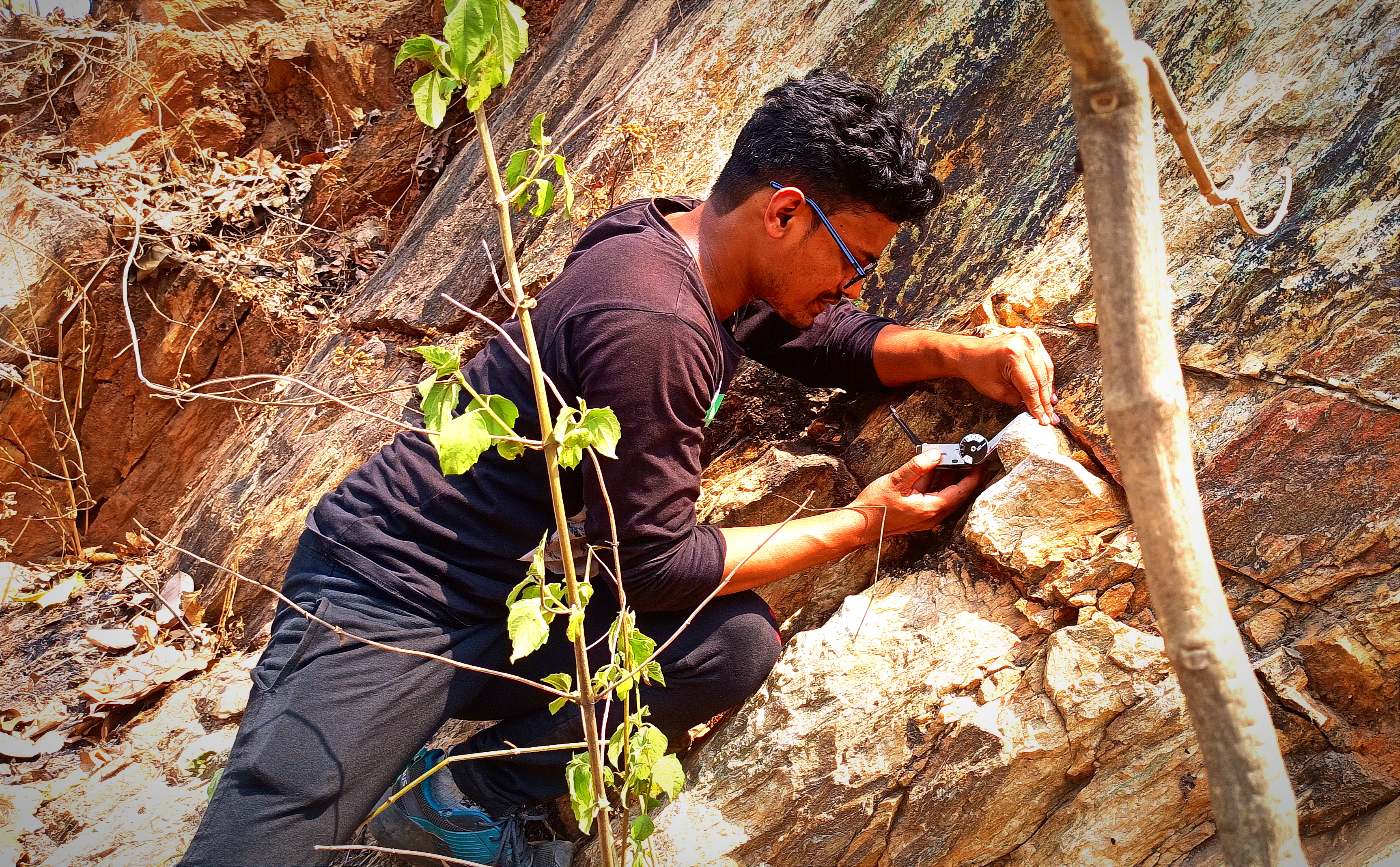 Taking structural geology measurements, Galudih